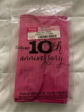 Thirty One Every-Wear Wallet - Pink Cross Pop (NIP)